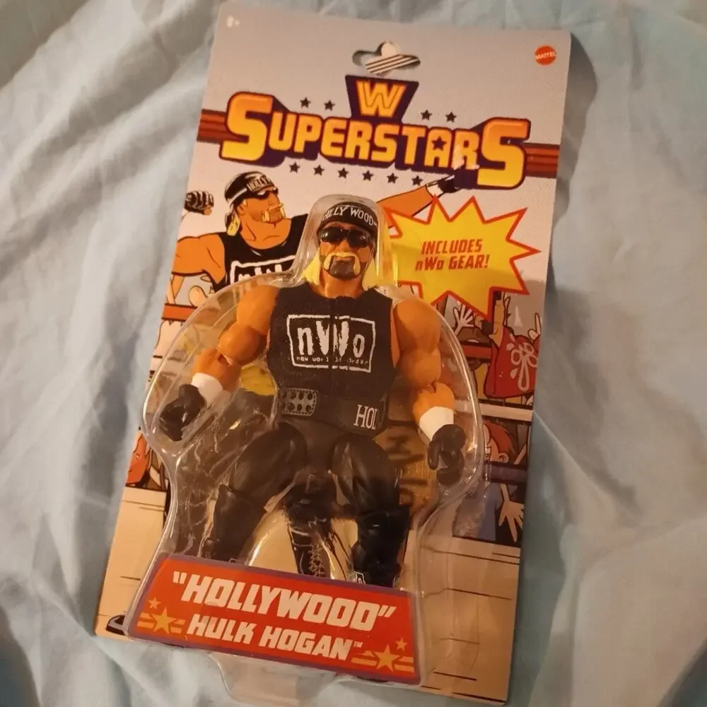 HULK HOGAN MATTEL WAL-MART EXCLUSIVE WWE SUPERSTARS ACTION FIGURES RETRO STYLE